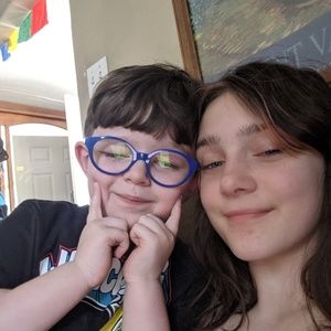 Meet your Posher, Mickaella